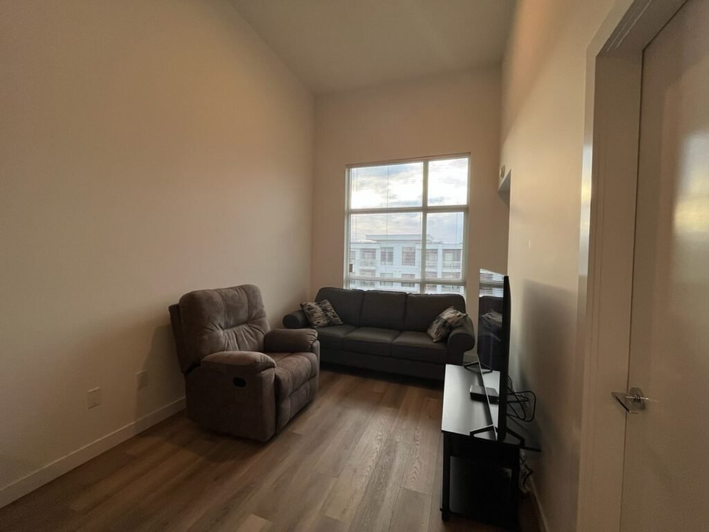 1BDRM Furnished Apartment
