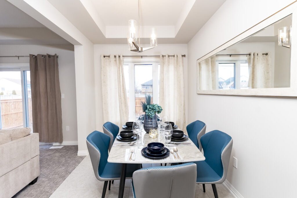 Feels like Home luxury, private theater, and 5-minute access to Niagara Falls – your dream Home awaits!