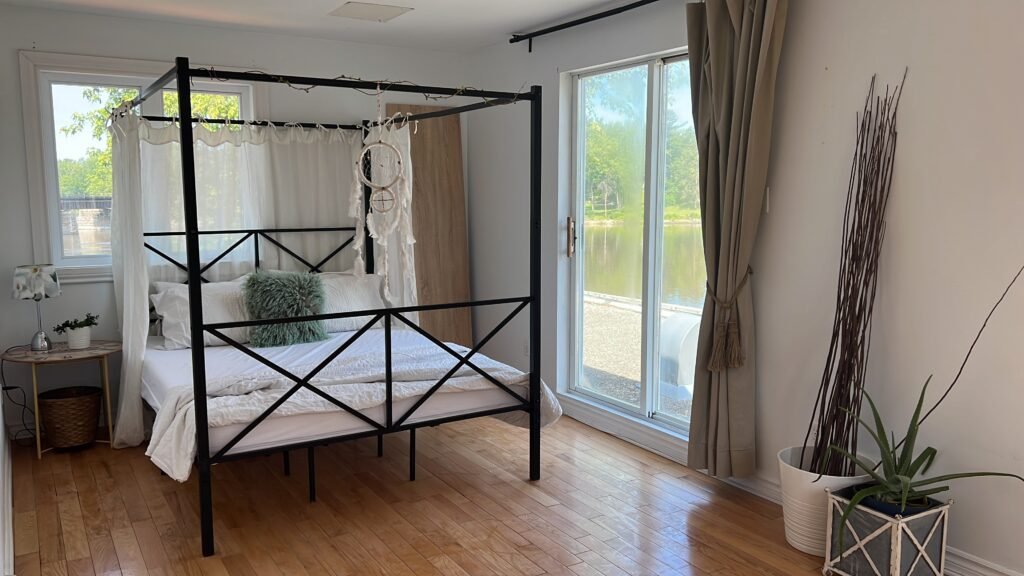 Waterfront MONTREAL / LAVAL furnished