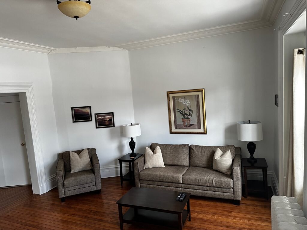 Large comfy 1 Bedroom Furnished Apartment Downtown Charlottetown