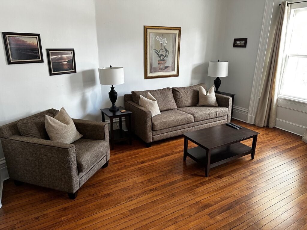 Large comfy 1 Bedroom Furnished Apartment Downtown Charlottetown