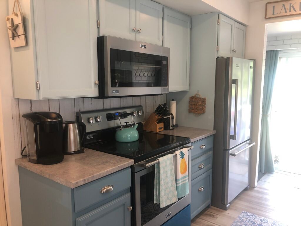 3 Bedroom House on Ashburnham Point Peterborough - River View and Close to Downtown