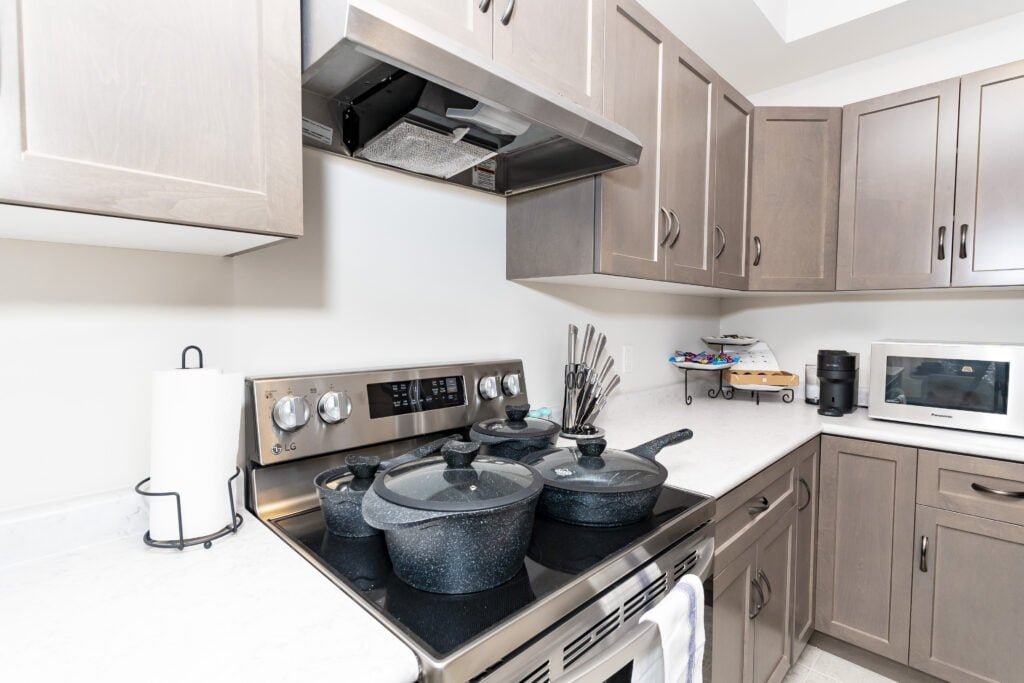 Feels like Home luxury, private theater, and 5-minute access to Niagara Falls – your dream Home awaits!