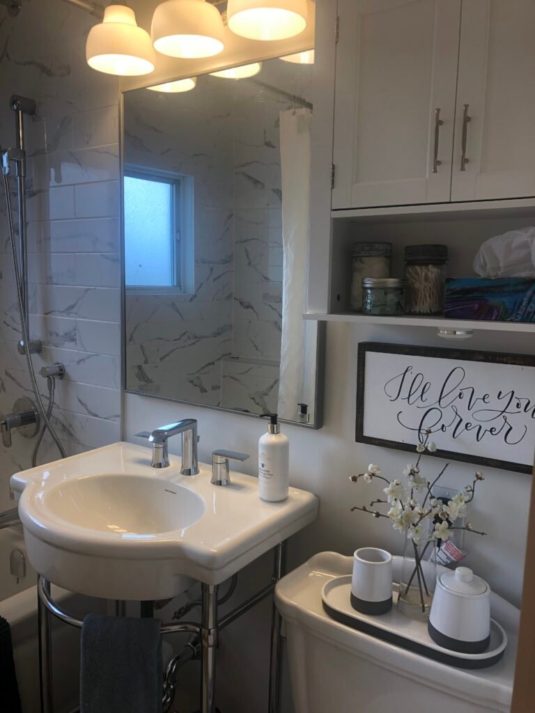 3 Bedroom House on Ashburnham Point Peterborough - River View and Close to Downtown