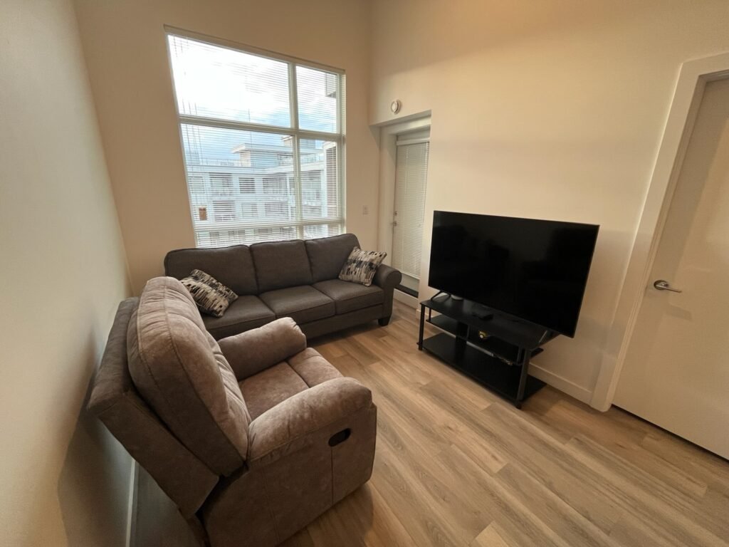 1BDRM Furnished Apartment