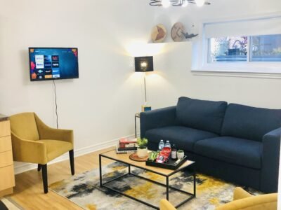 Luxurious 2 bed Apartment with Parking