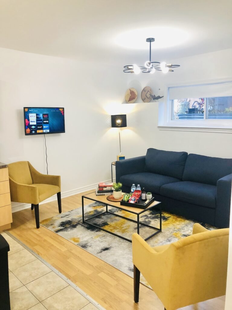 Luxurious 2 bed Apartment with Parking