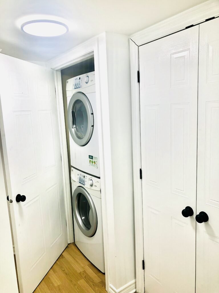 Luxurious 2 bed Apartment with Parking