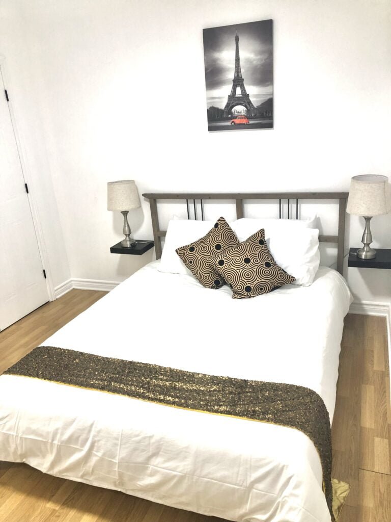 Luxurious 2 bed Apartment with Parking