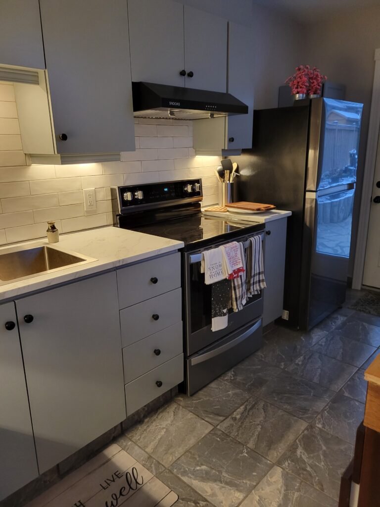 Private 2 bedroom house with flagstone patio and garden