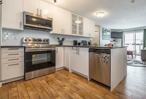 Bright 2 Bedroom Fully Furnished Condo(all utilities included) in Downtown Victoria