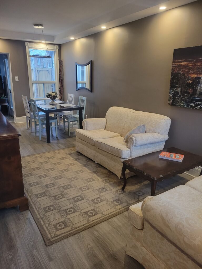 Private 2 bedroom house with flagstone patio and garden