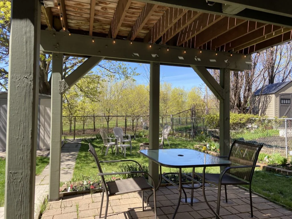 Furnished 2-bdrm, 1-bath walk-out basement unit with parking